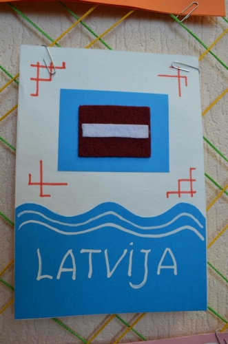 Latvijas simboli un karoga krāsas Liepu pamatskolā 2016.gada novembrī_45