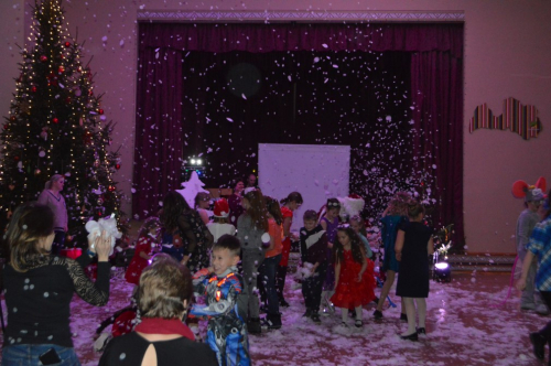 Ziemasvētku eglīte bērniem 8-12.g.v. Ozolaines Tautas namā 27.12.2019._88