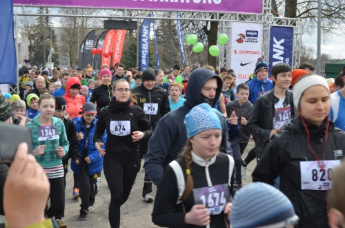 Skolēni piedalījās pusmaratonā Rēzeknē 06.04.2015._9